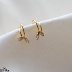 "Avenly" reringe  18k forgyldt slv med drbe og firkantet zirkonia