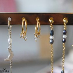 "Avenly" reringe  18k forgyldt slv med drbe og firkantet zirkonia