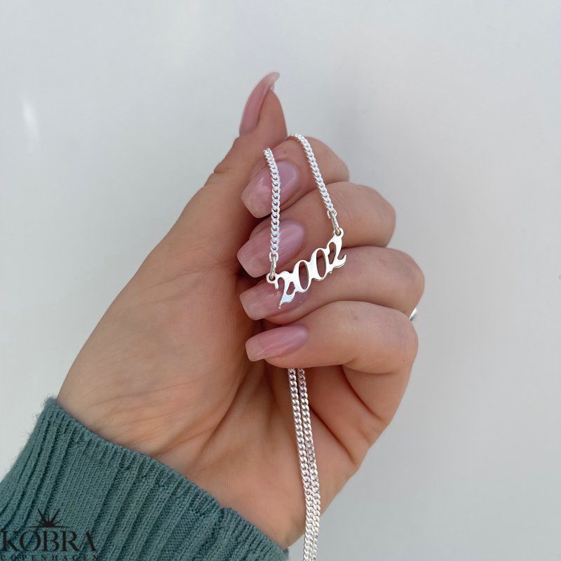 "Chicago" silvernecklace with your year