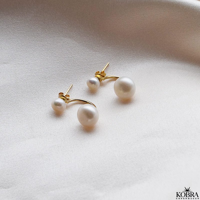 Pearl earrings "Dagmar" in gold with 2 pearls