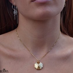 "Ciro" 8 kantet guld medaljon med sten