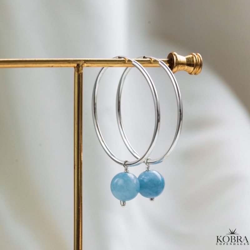 "Poppy" hoops med farvede perler