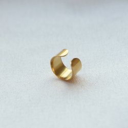 "Aya" earcuff i 18k gullbelagt s�lv