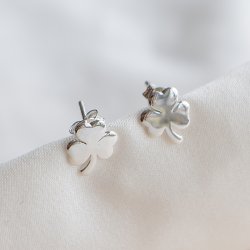 "Bellis" �restikker med trekl�ver i s�lv