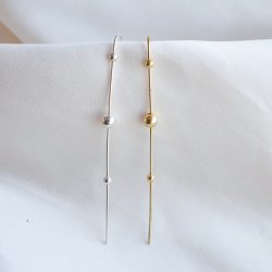 "Cayenne" earcuff / �repinne i 18k forgylt sterlings�lv med gullkuler.