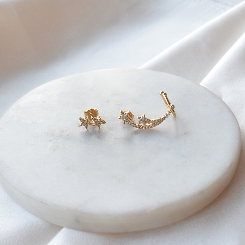 "Celeste" asymmetriske �restikker og earcuff i 18k gullbelagt
