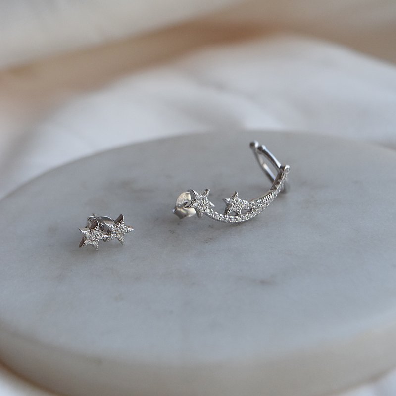 "Celeste" asymmetriske �restikker og earcuff i s�lv