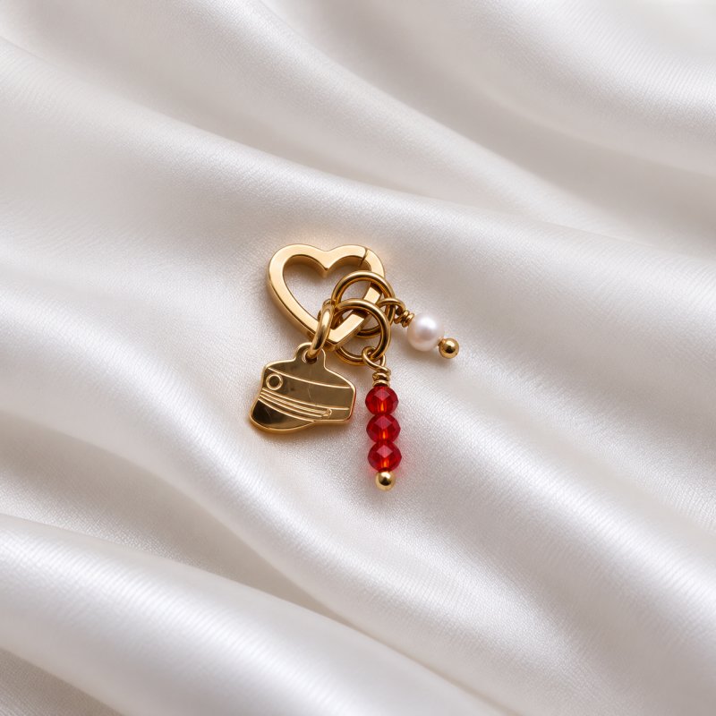 Graduation jewelry / pendant, complete with 3 charms and gold heart clasp