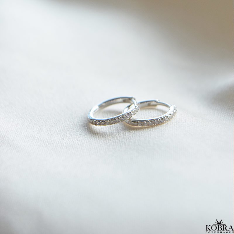 "Vera" Classic zirkonia hoops i slv - Mini, Small eller Medium