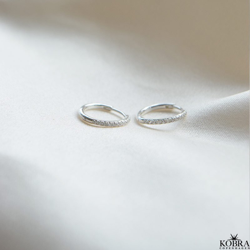 "Vera" Classic zirkonia hoops i slv - Mini, Small eller Medium