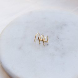 "Cora" earcuff i 18k gullbelagt sterling s�lv