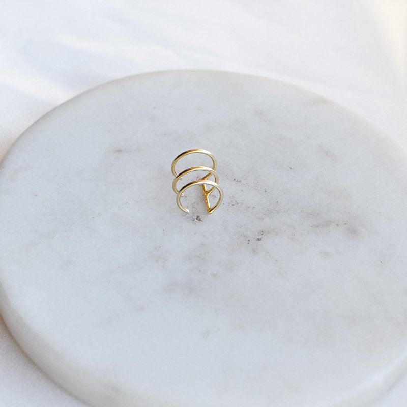 "Cora" earcuff i 18k gullbelagt sterling s�lv