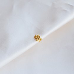 "Bloom" gold-plated ear cuff
