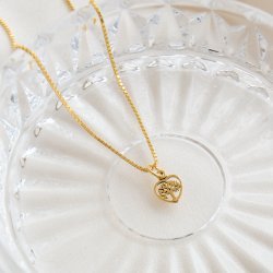 "Sigrid" hjerteformet halskjede med livets tre i gull