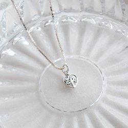 "Sigrid" hjerteformet livets tr� halsk�de i s�lv