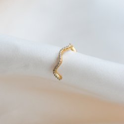 "Lake" guld ear climber med zirkonia sten