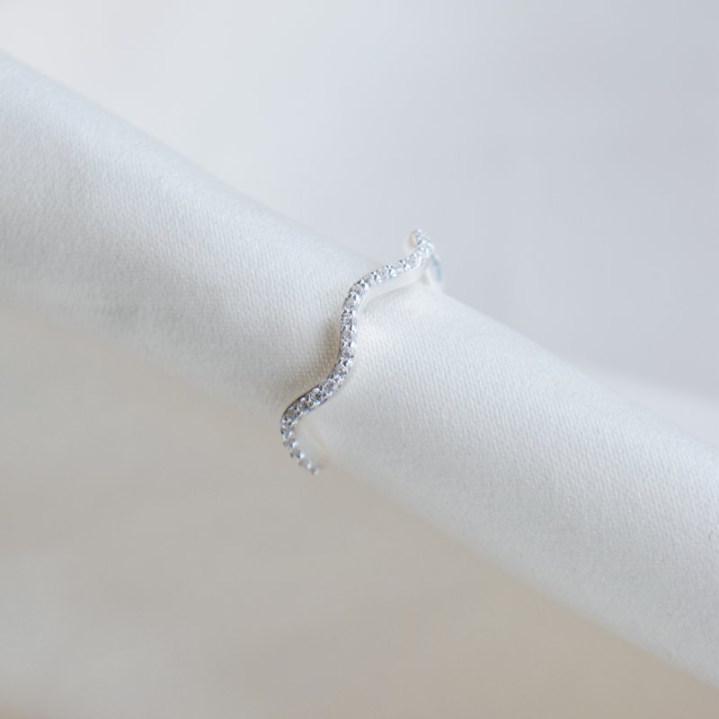 "Lake" s�lv ear climber med zirkonia sten