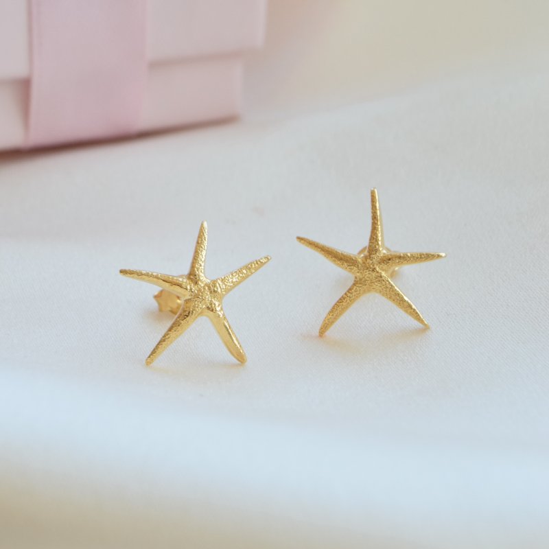 "Sea Star" guld �reringe med s�stjerner