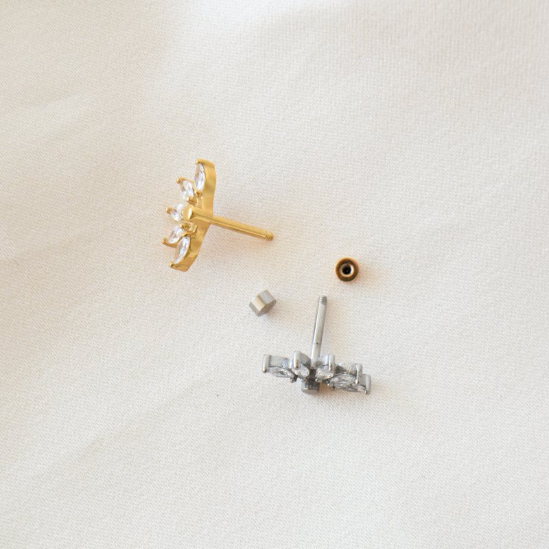 "Liora" piercing med vifte design(1 stk.)
