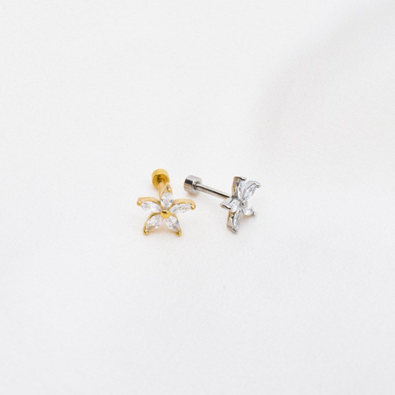 "Zara" piercing med blomst (1 stk.)