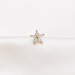 "Zara" piercing med blomst (1 stk.)