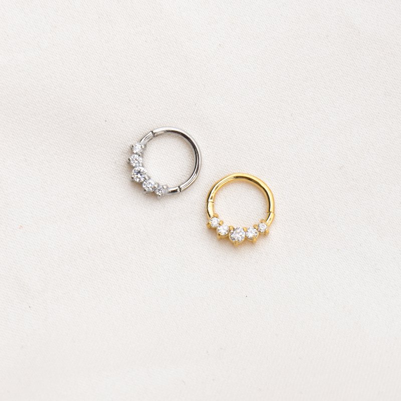 "Aly" piercing hoop med sten(1 stk.)