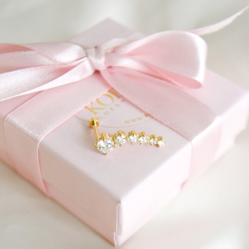 "Harlow" piercing med zirkonia bue