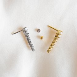 "Harlow" piercing med zirkonia bue