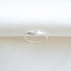 "With Love" s�lv hjertering med h�nder