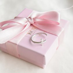 "Cleo" silver toe ring with a minimalist cross design