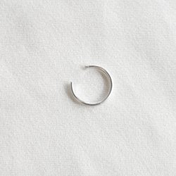 "Simple" silver ear cuff with a minimalist design