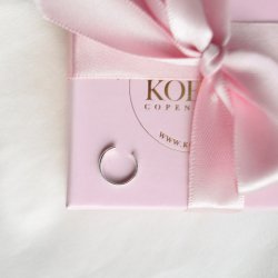 "Simple" silver ear cuff with a minimalist design