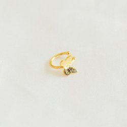 "Fia" gold-plated ear cuff with a delicate butterfly design