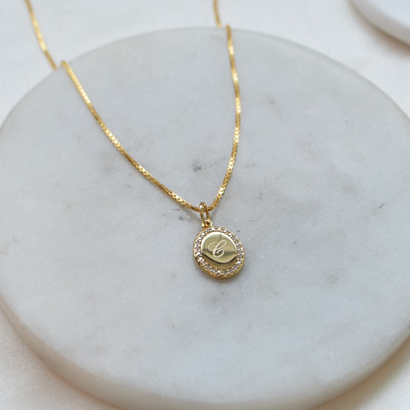 "Dazzling" necklace in 18k gold-plated sterling silver with stones and engraving