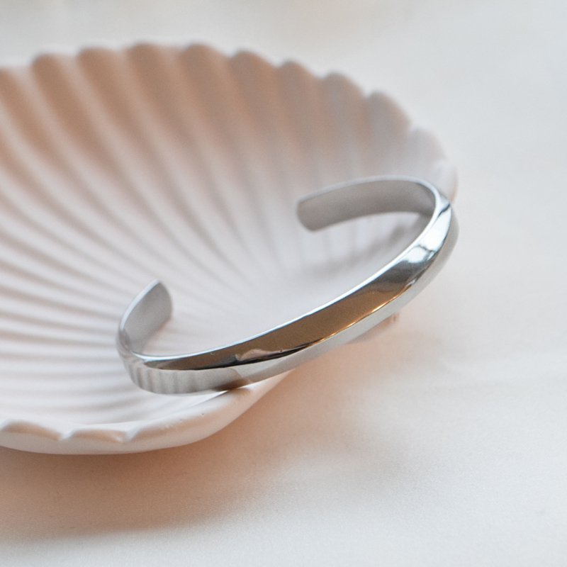 "Ellery" bracelet in steel.