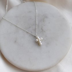 "Ethel" necklace in sterling silver with a small pearl cross