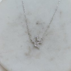 "Falcon" halskjede i sterlings�lv med en liten svale