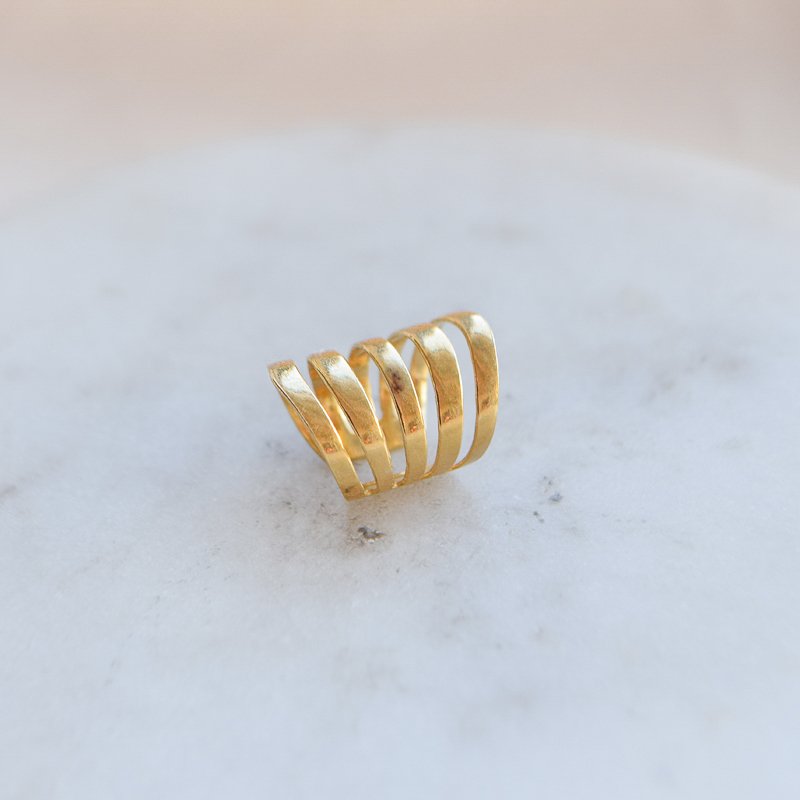 "Fay" earcuff i 18k forgylt sterlings�lv.