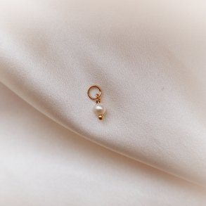 Freshwater pearl - charm, gold plated 4 mm
