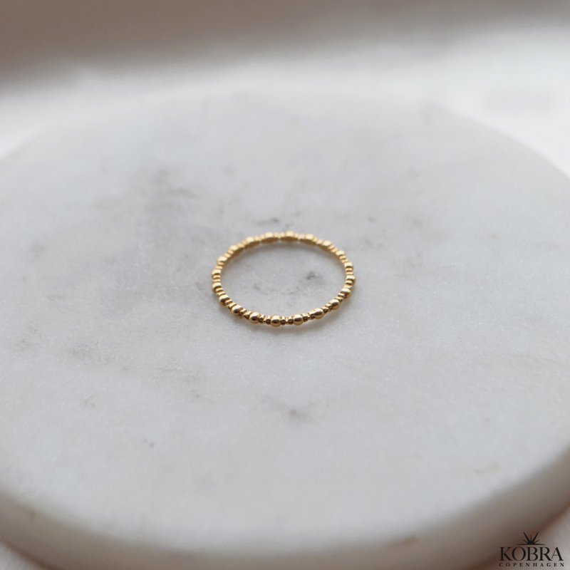 "Fie" ring in 18k gold-plated