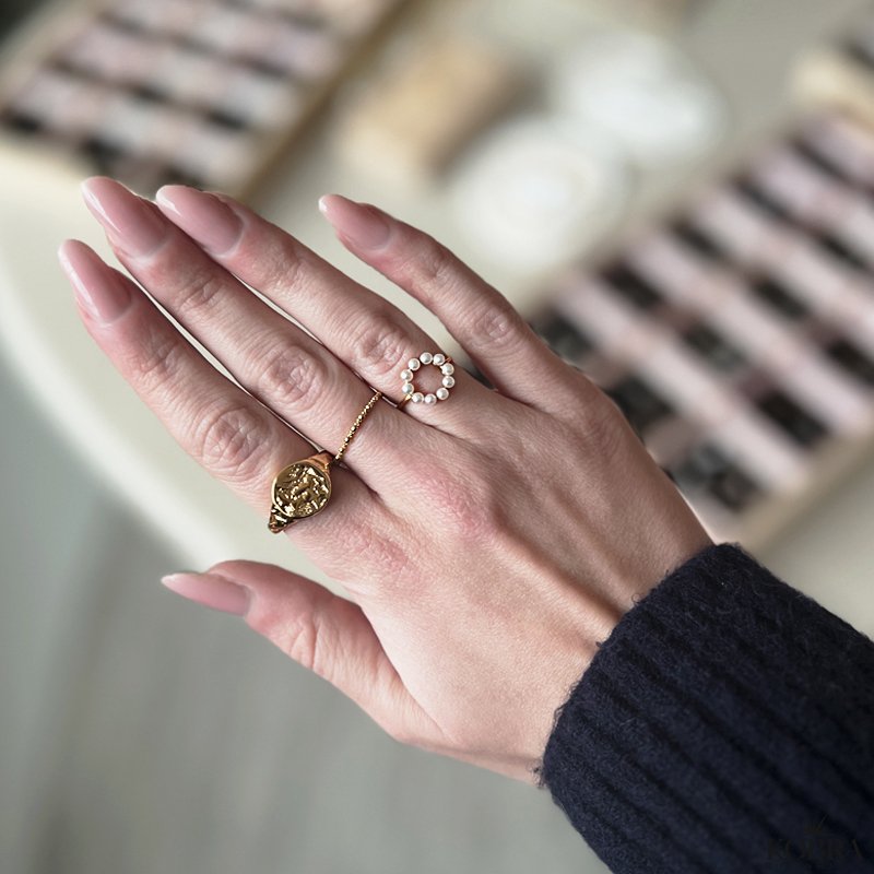 "Fie" ring in 18k gold-plated