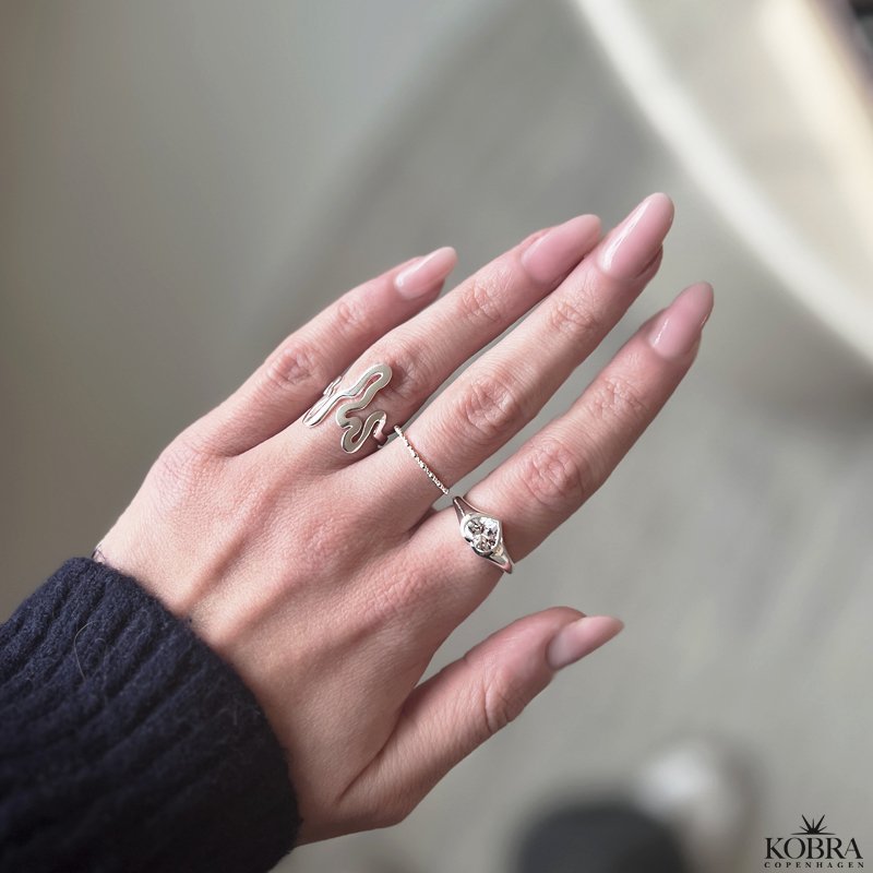 "Fie" ring in sterling silver