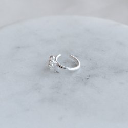 "Flake" earcuff med stein i sterlings�lv.