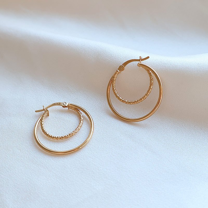 "Freja" gold hoops (medium)