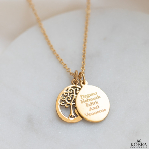 Guld halskde med Livets Tr med oval amulet og din gravering