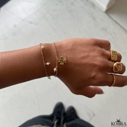 "Balance" gold bracelet with genuine freshwater pearls