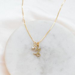 "Hoshi" halsk�de i 18k forgyldt sterling s�lv med stjernetegn og zirkonia sten 