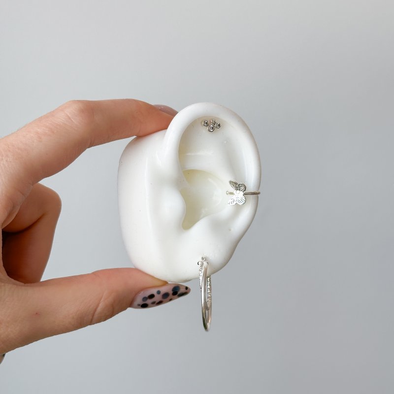 "Fia" S�lv earcuff med sommerfugl