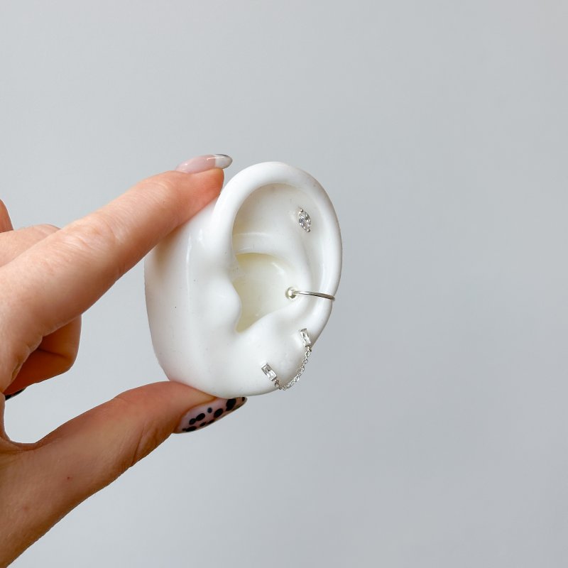 "Jay" S�lv earcuff med kugledetaljer