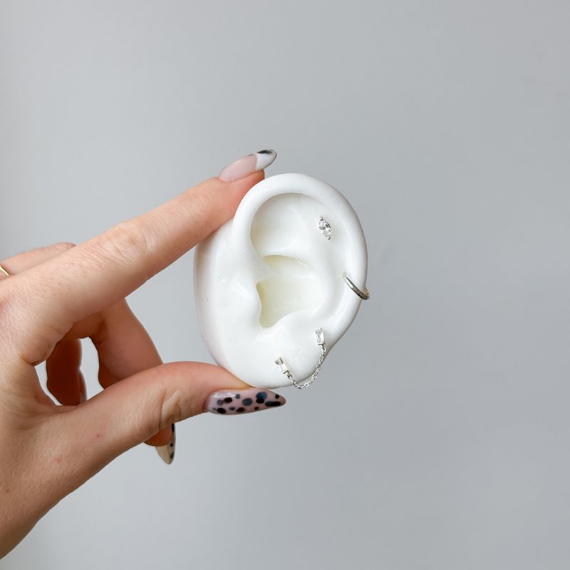 "Simple" S�lv earcuff i minimalistisk design